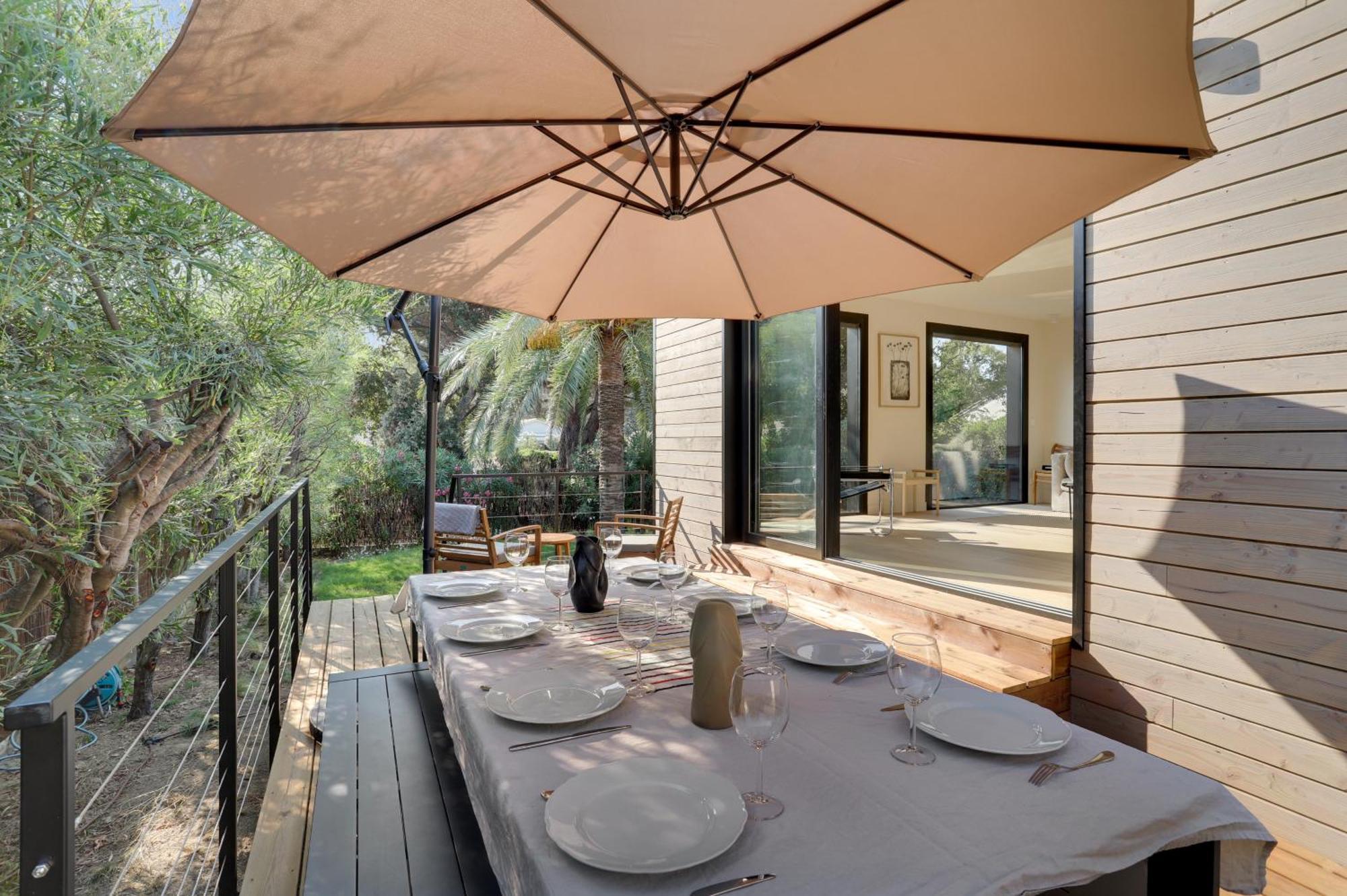 Villa La Temana, rénovée, piscine privée chauffée, grand jardin, plages et commerces à pied, à Cavalaire, près de Saint-Tropez Extérieur photo