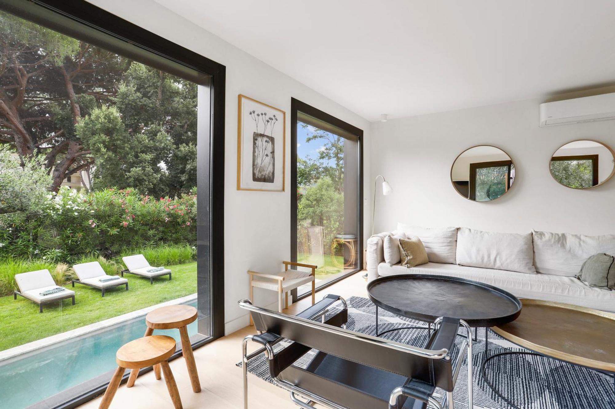 Villa La Temana, rénovée, piscine privée chauffée, grand jardin, plages et commerces à pied, à Cavalaire, près de Saint-Tropez Extérieur photo